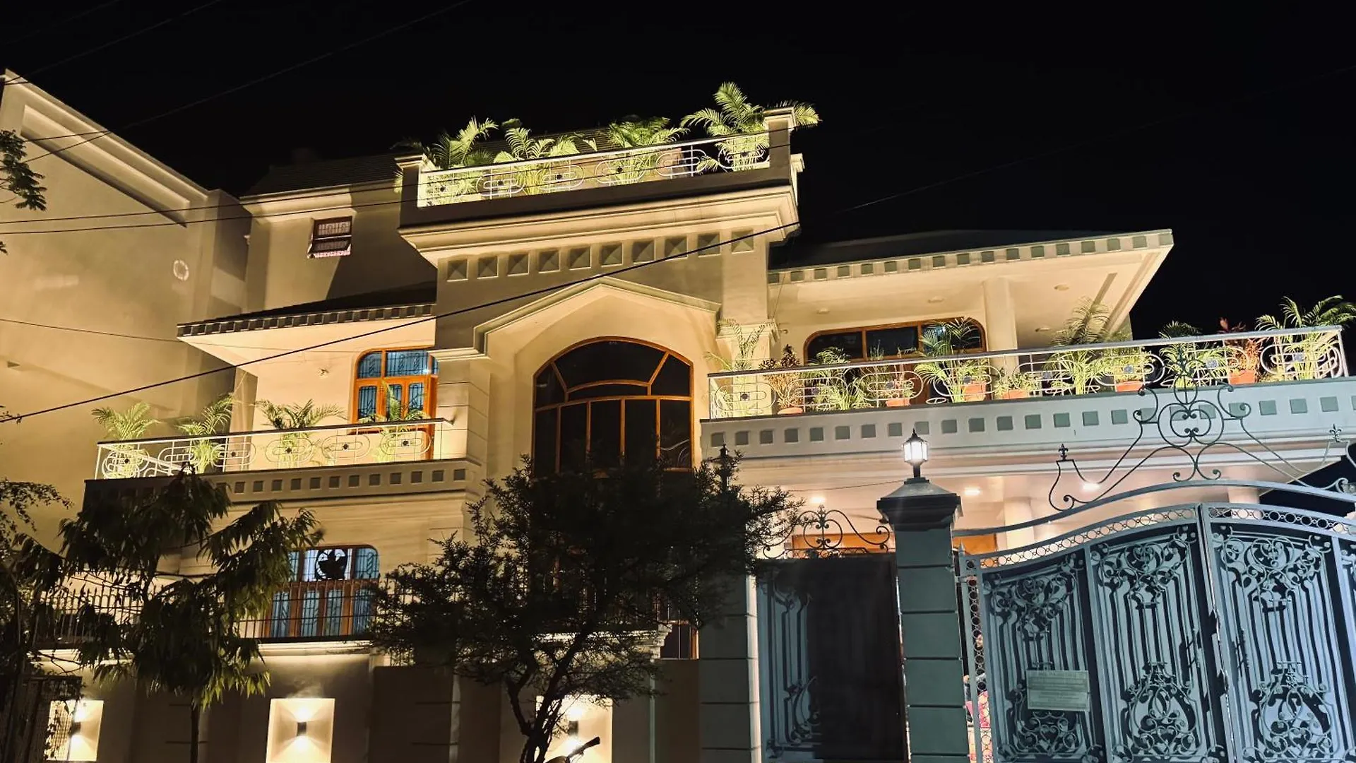 Riya Villa - Entire Villa Waranasi 0*,  Indie
